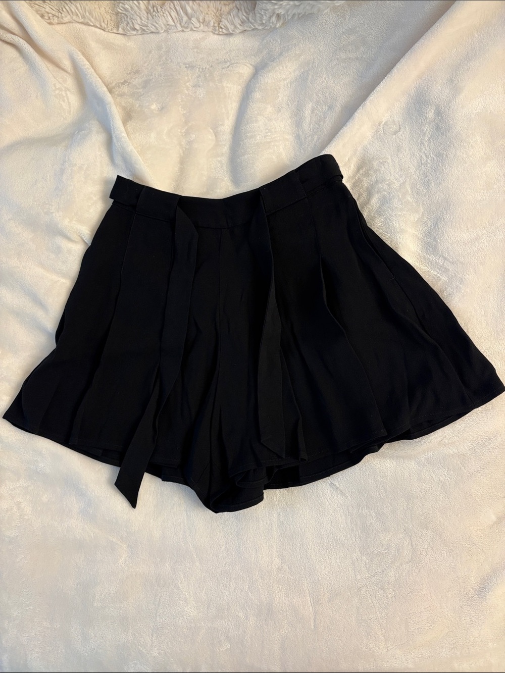Sunday Best Coral High-Waist Pleated WestleyTie-Front Shorts - Black